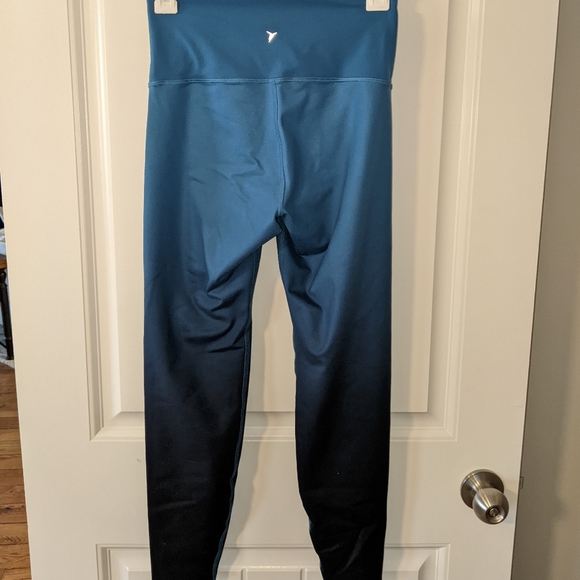 Old Navy Elevate High Rise Legging - Picture 5 of 6